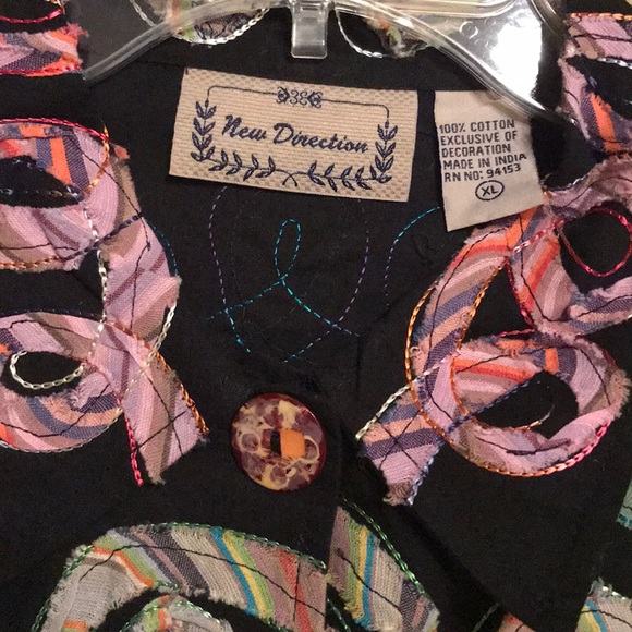 New Direction button down blouse - Picture 2 of 8